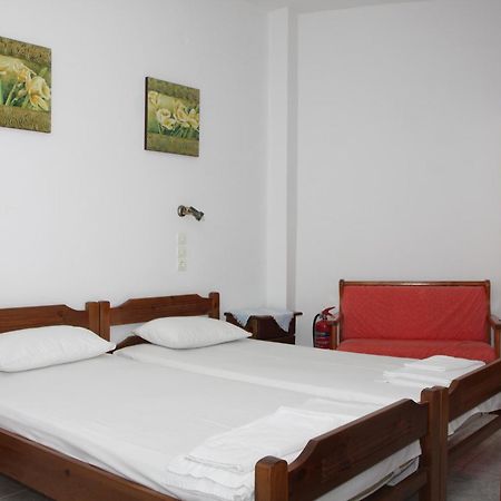 Akrogiali Hotel Plomari ภายนอก รูปภาพ