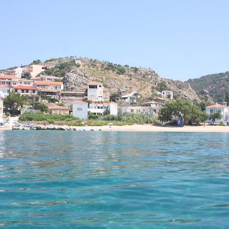 Akrogiali Hotel Plomari ภายนอก รูปภาพ